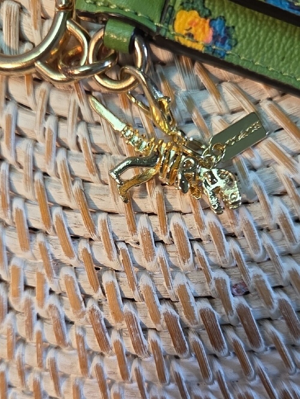 Coach Green Floral Leather Card Case Keyring - Picture 4 of 4
